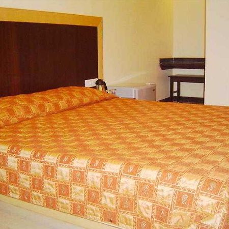 Hotel Venus Residency à Bangalore Extérieur photo